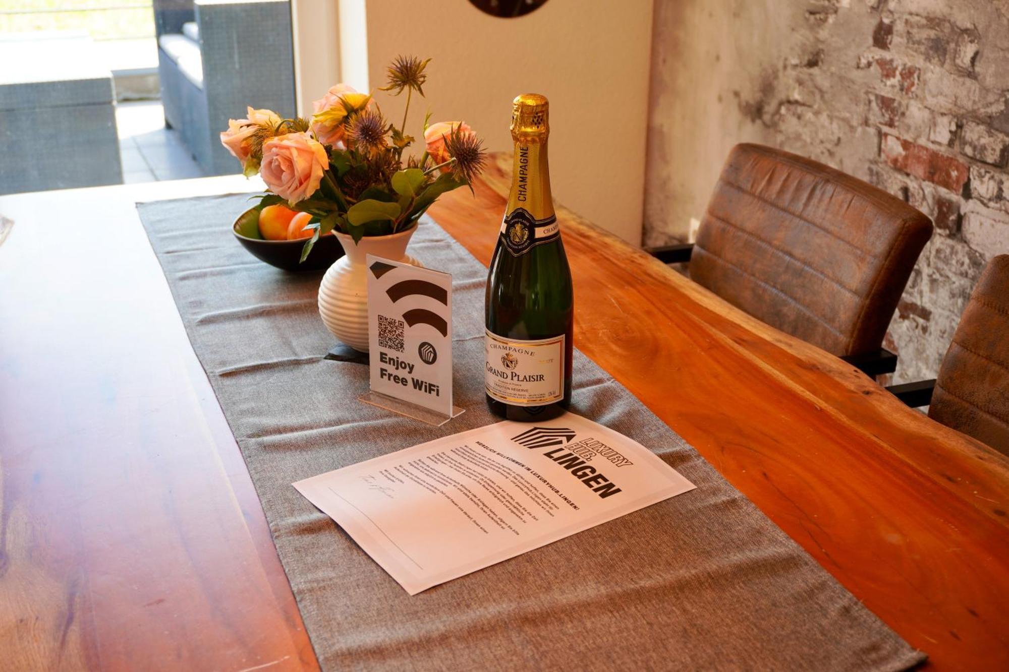 Luxuryhub Lingen Appartement Buitenkant foto